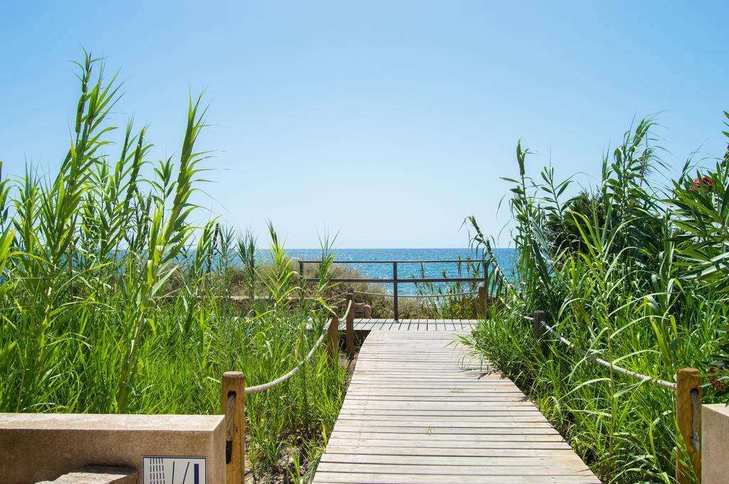 Sol Y Mar Hotel Playa Migjorn Exterior photo