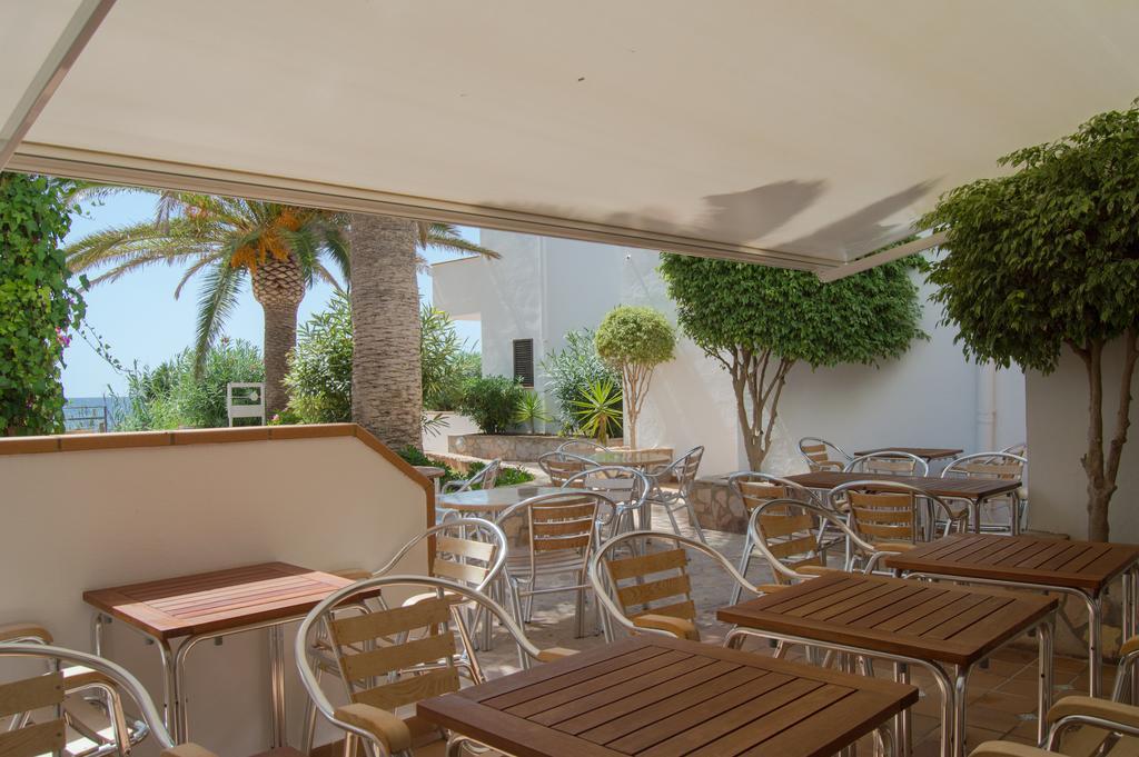 Sol Y Mar Hotel Playa Migjorn Exterior photo